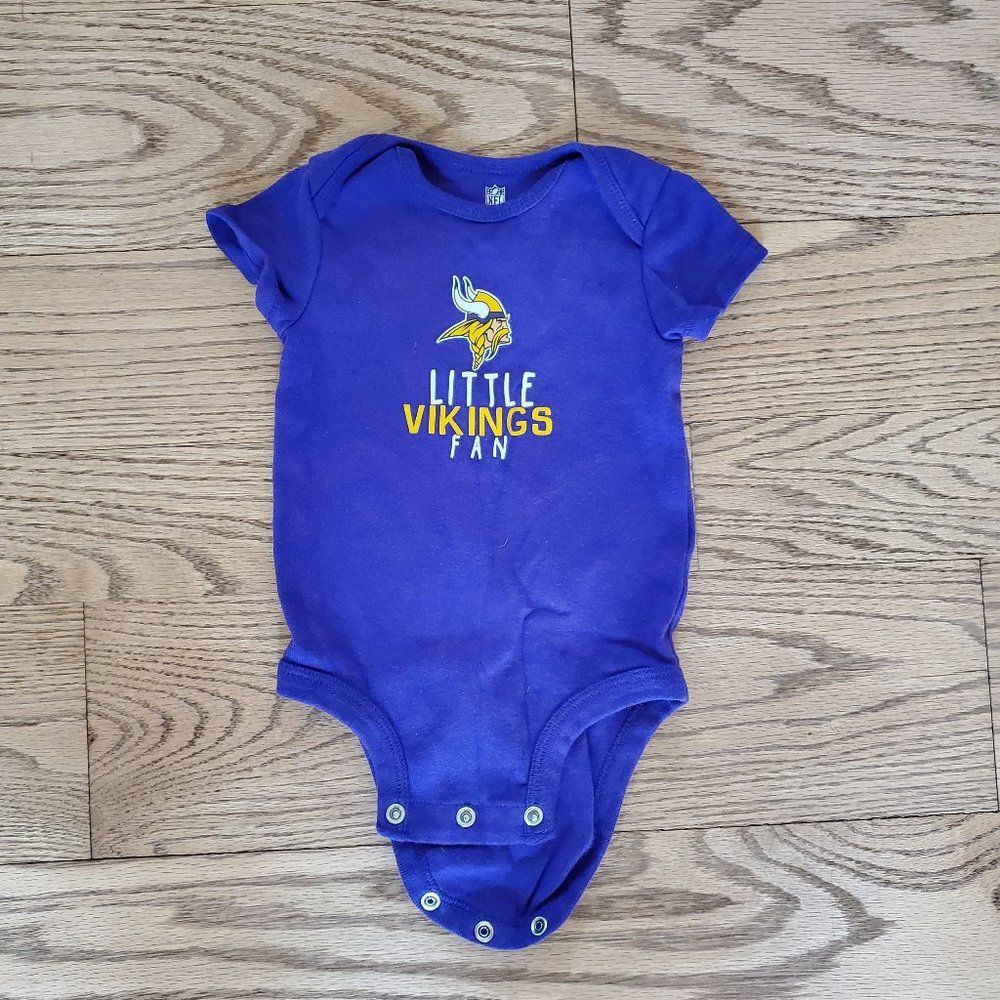 Short Sleeve Body Suit Minnesota Vikings 6M EUC